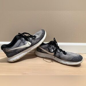 Nike Black and White Running Shoes